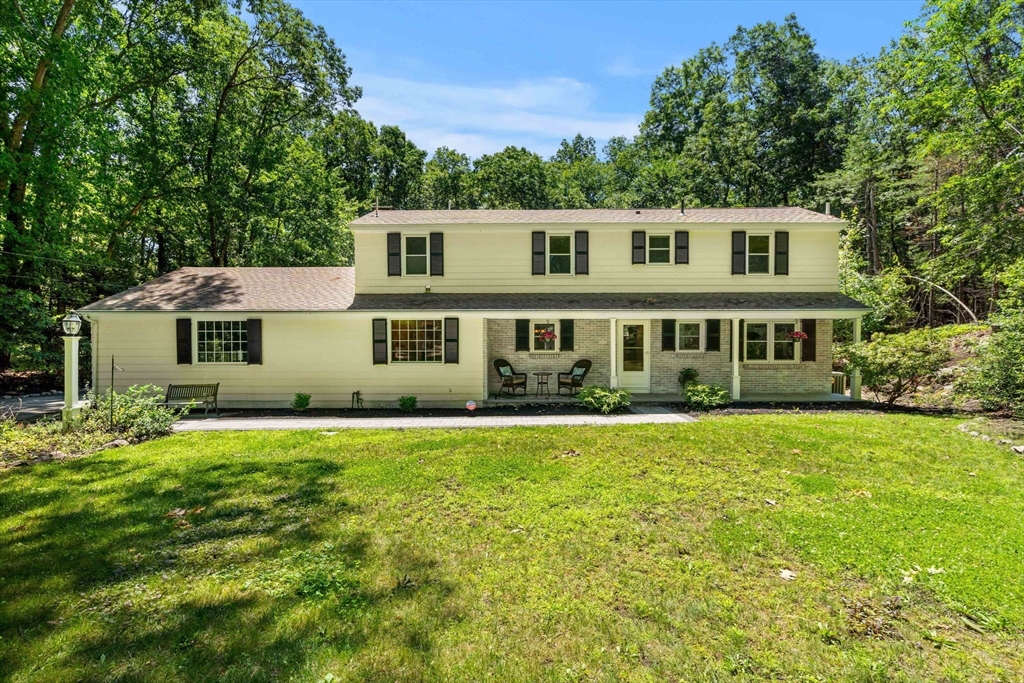 28 Birch Road, Andover, Massachusetts, 4 Bedrooms Bedrooms, 9 Rooms Rooms,2.5 BathroomsBathrooms,Residential,For Sale,Birch Road,73541717