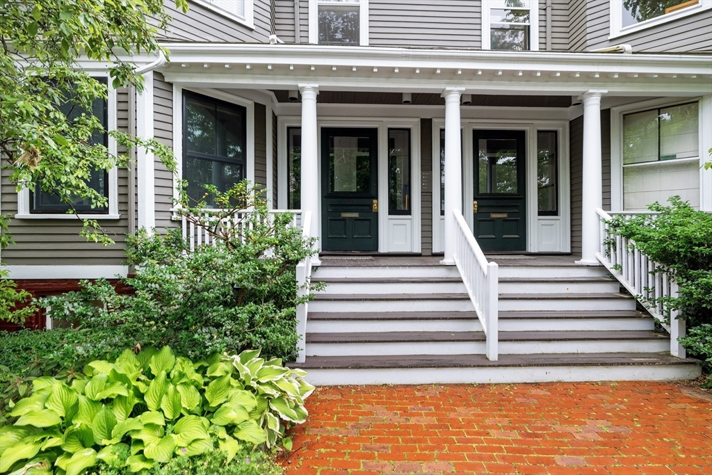 14 Fayette St, Cambridge, Massachusetts, 2 Bedrooms Bedrooms, 6 Rooms Rooms,2 BathroomsBathrooms,Residential,For Sale,Fayette St,73541740