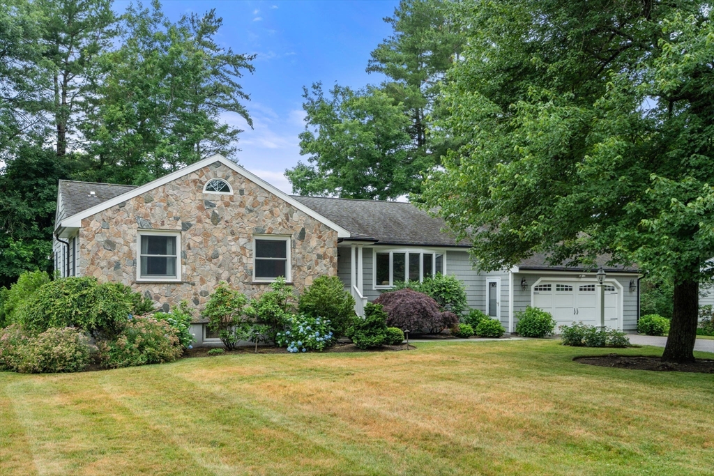 74 Spring Valley Road, Belmont, Massachusetts, 5 Bedrooms Bedrooms, 13 Rooms Rooms,3.5 BathroomsBathrooms,Residential,For Sale,Spring Valley Road,73541511