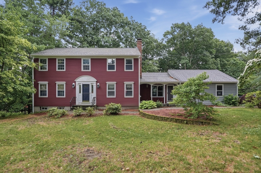 160 Twinbrooke Drive, Holden, Massachusetts, 4 Bedrooms Bedrooms, 8 Rooms Rooms,2.5 BathroomsBathrooms,Residential,For Sale,Twinbrooke Drive,73541743