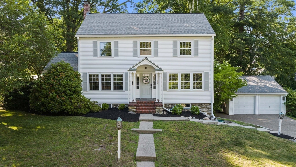 51 Fulton Street, Dedham, Massachusetts, 4 Bedrooms Bedrooms, 9 Rooms Rooms,3 BathroomsBathrooms,Residential,For Sale,Fulton Street,73541751