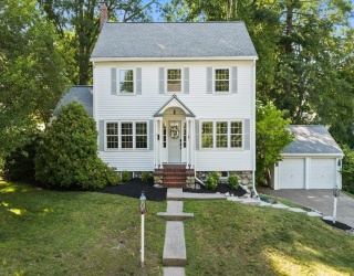 51 Fulton Street, Dedham, Massachusetts, 4 Bedrooms Bedrooms, 9 Rooms Rooms,3 BathroomsBathrooms,Residential,For Sale,Fulton Street,73541751