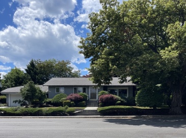217 Castle Road, Nahant, Massachusetts, 1 Bedroom Bedrooms, 4 Rooms Rooms,2.5 BathroomsBathrooms,Residential Lease,For Rent,Castle Road,73541767