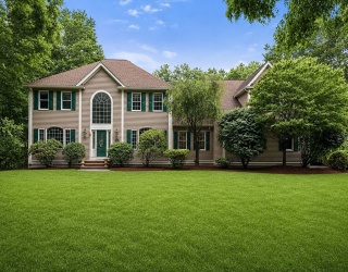 6 Old Harry Rd, Southborough, Massachusetts, 4 Bedrooms Bedrooms, 10 Rooms Rooms,2.5 BathroomsBathrooms,Residential,For Sale,Old Harry Rd,73541659