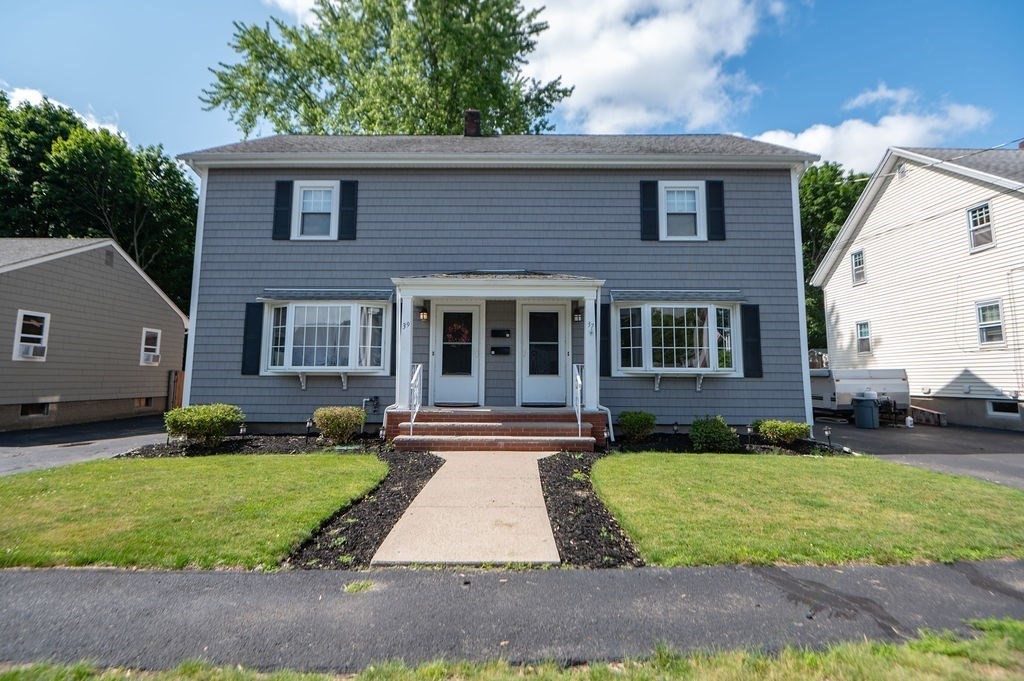37 Longview Way, Peabody, Massachusetts, 2 Bedrooms Bedrooms, 5 Rooms Rooms,1 BathroomBathrooms,Residential Lease,For Rent,Longview Way,73541559