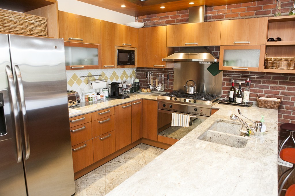 118 Newbury Street, Boston, Massachusetts, 2 Bedrooms Bedrooms, 5 Rooms Rooms,2 BathroomsBathrooms,Residential Lease,For Rent,Newbury Street,73541561