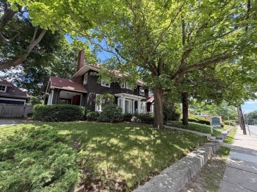 213 Harris Ave, Woonsocket, Rhode Island, 4 Bedrooms Bedrooms, 11 Rooms Rooms,2 BathroomsBathrooms,Residential,For Sale,Harris Ave,73541441
