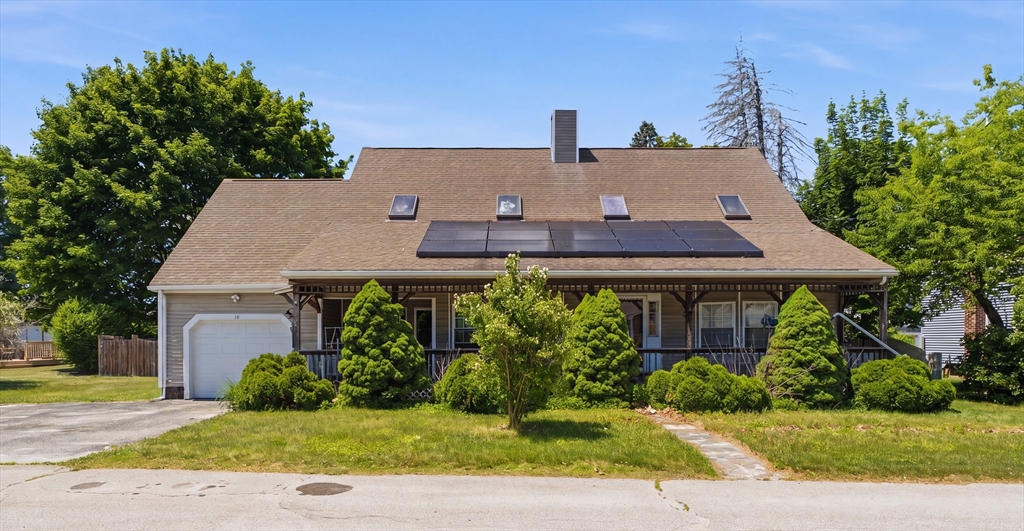 15 Legion Way, Northbridge, Massachusetts, 3 Bedrooms Bedrooms, 6 Rooms Rooms,2 BathroomsBathrooms,Residential,For Sale,Legion Way,73540263