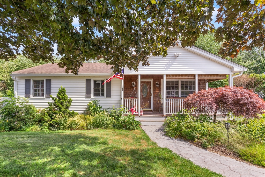 16 Jionzo Rd, Milford, Massachusetts, 3 Bedrooms Bedrooms, 6 Rooms Rooms,2 BathroomsBathrooms,Residential,For Sale,Jionzo Rd,73541587