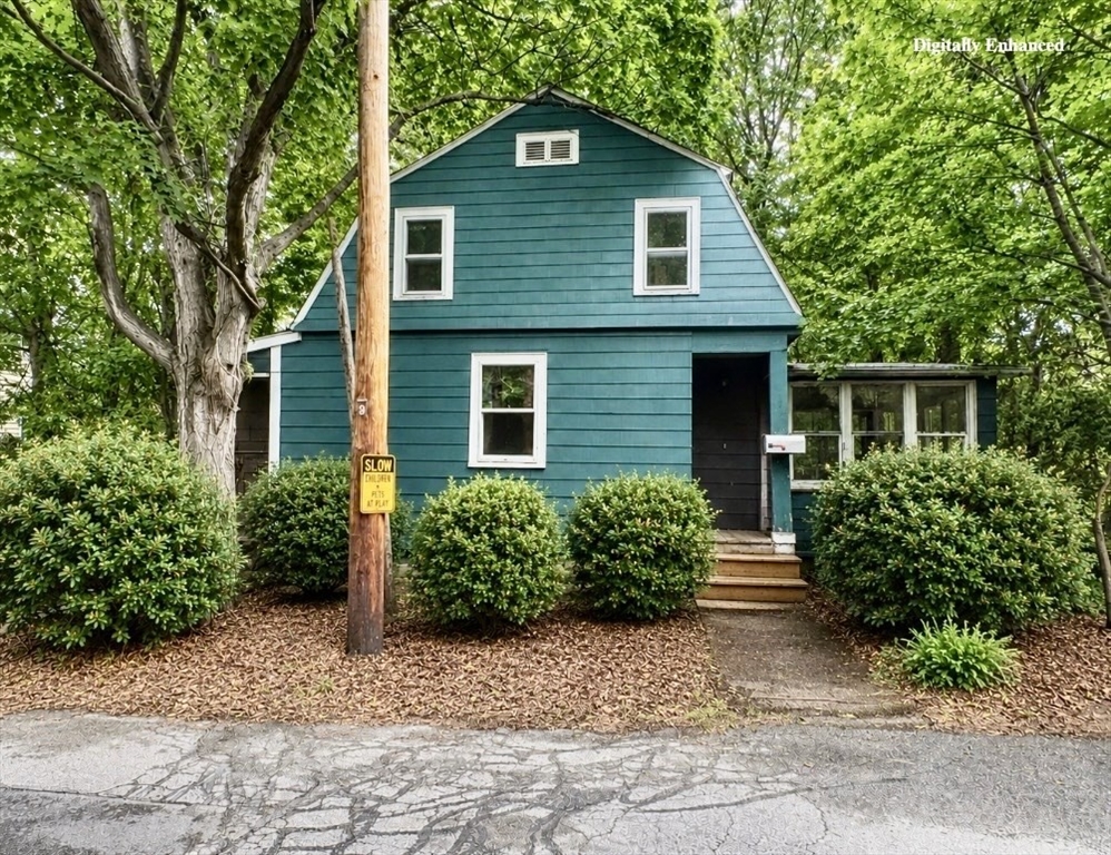 51 Damon Street, Concord, Massachusetts, 2 Bedrooms Bedrooms, 5 Rooms Rooms,1 BathroomBathrooms,Residential,For Sale,Damon Street,73541602
