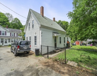 18 Bolton Pl, Bridgewater, Massachusetts, 3 Bedrooms Bedrooms, 6 Rooms Rooms,1 BathroomBathrooms,Residential,For Sale,Bolton Pl,73541606