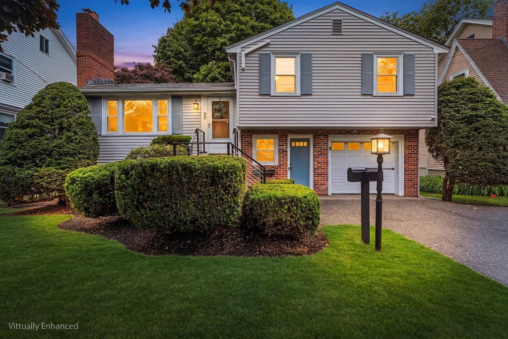 99 Woods Road, Medford, Massachusetts, 3 Bedrooms Bedrooms, 10 Rooms Rooms,2 BathroomsBathrooms,Residential,For Sale,Woods Road,73541610
