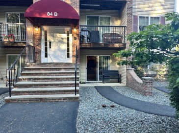 84 Cocasset St, Foxboro, Massachusetts, 1 Bedroom Bedrooms, 4 Rooms Rooms,1 BathroomBathrooms,Residential,For Sale,Cocasset St,73541616