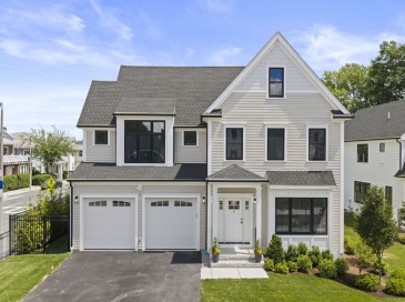 712 Washington, Boston, Massachusetts, 4 Bedrooms Bedrooms, 8 Rooms Rooms,2.5 BathroomsBathrooms,Residential,For Sale,Washington,73541622