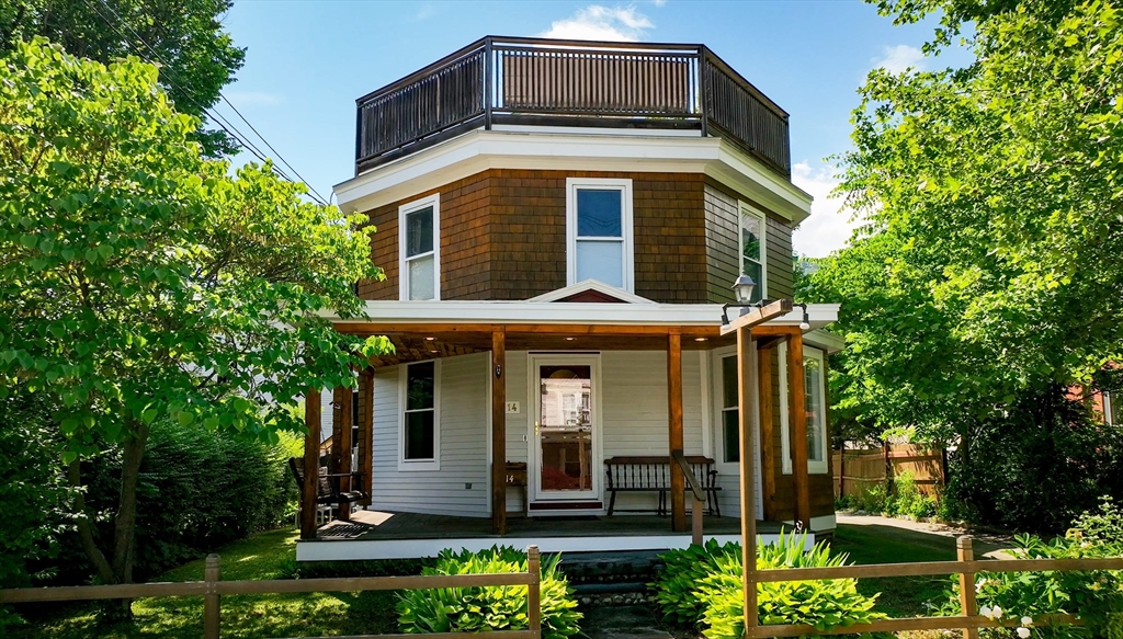 14 Main St, Shelburne, Massachusetts, 3 Bedrooms Bedrooms, 9 Rooms Rooms,2 BathroomsBathrooms,Residential,For Sale,Main St,73541626
