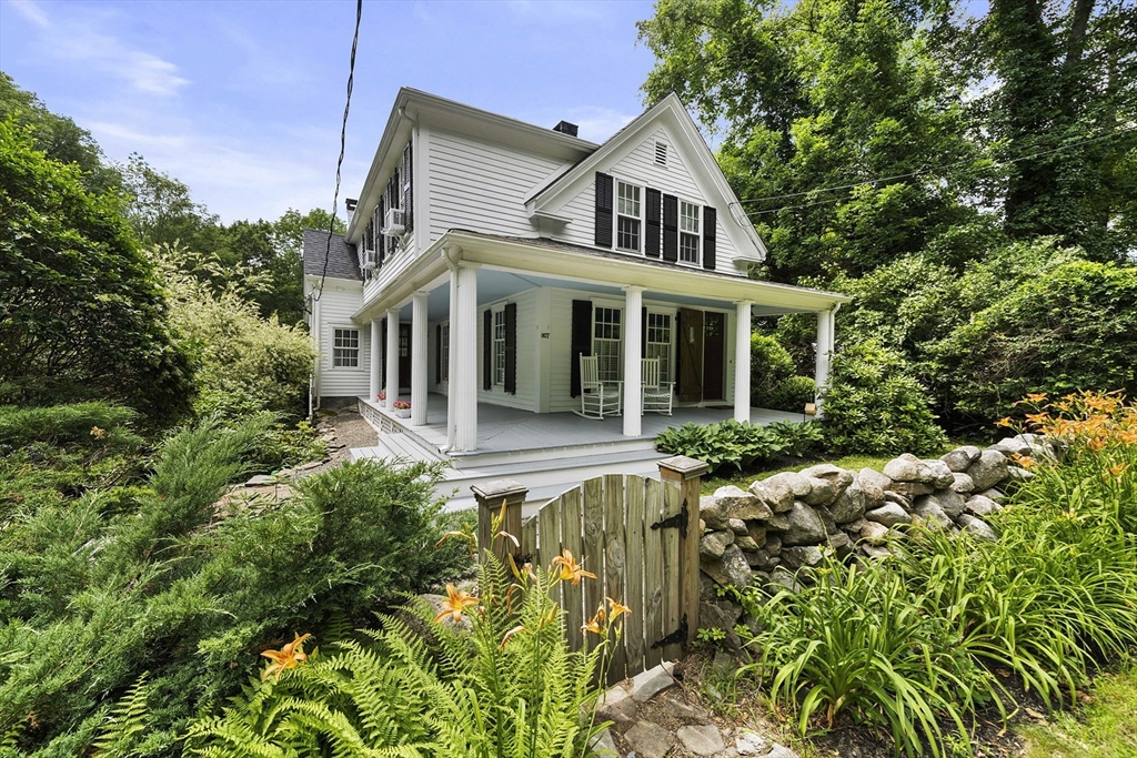 807 Summer St, Marshfield, Massachusetts, 3 Bedrooms Bedrooms, 9 Rooms Rooms,2.5 BathroomsBathrooms,Residential,For Sale,Summer St,73541636