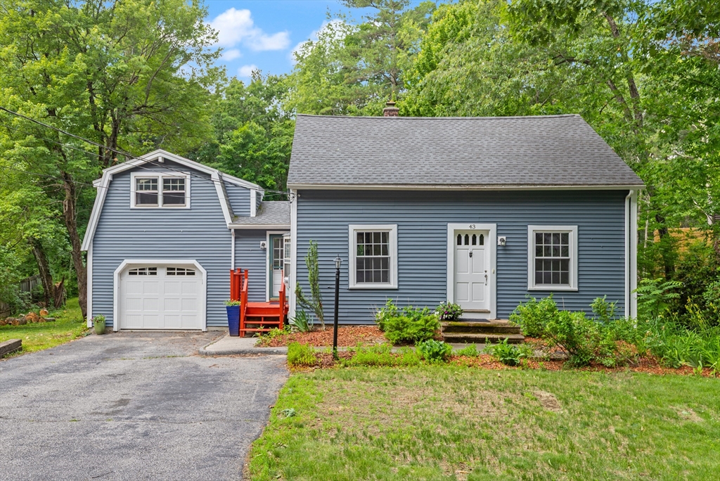 43 Brennan Way, Holden, Massachusetts, 4 Bedrooms Bedrooms, 11 Rooms Rooms,2 BathroomsBathrooms,Residential,For Sale,Brennan Way,73541649