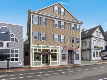 274 Main St, Gloucester, Massachusetts, 3 Bedrooms Bedrooms, 7 Rooms Rooms,1.5 BathroomsBathrooms,Residential,For Sale,Main St,73521259