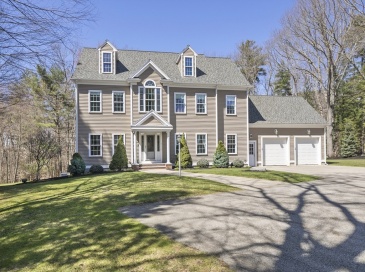 710 Linwood Street, Abington, Massachusetts, 4 Bedrooms Bedrooms, 9 Rooms Rooms,2.5 BathroomsBathrooms,Residential,For Sale,Linwood Street,73499614
