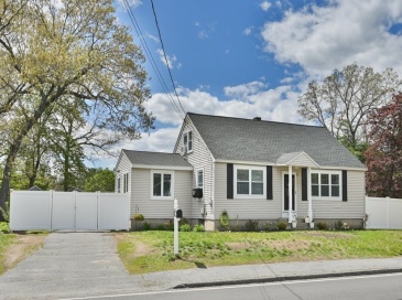 497 Foster Rd, Tewksbury, Massachusetts, 3 Bedrooms Bedrooms, 5 Rooms Rooms,1 BathroomBathrooms,Residential,For Sale,Foster Rd,73518726