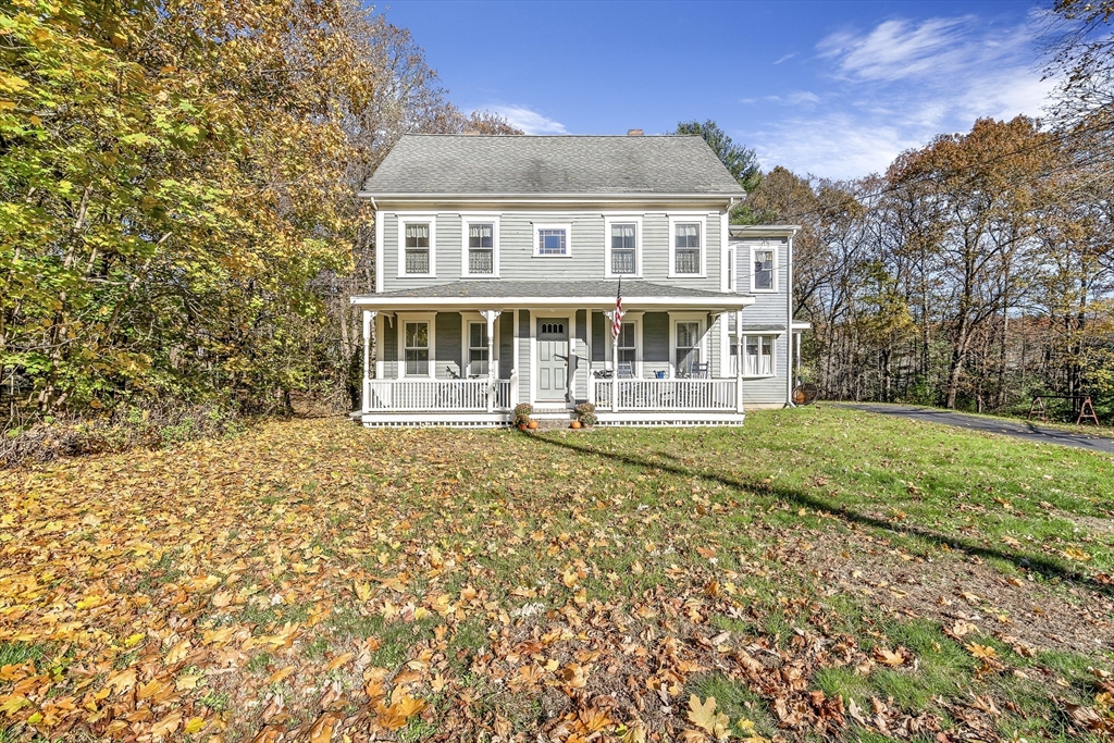 16 County St, Foxboro, Massachusetts, 6 Bedrooms Bedrooms, 10 Rooms Rooms,2 BathroomsBathrooms,Residential Income,For Sale,County St,73486972