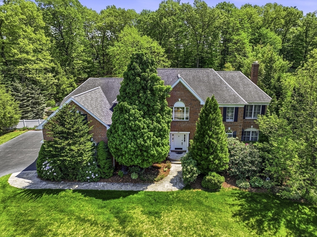 60 Greenwood Road, Hopkinton, Massachusetts, 5 Bedrooms Bedrooms, 13 Rooms Rooms,6 BathroomsBathrooms,Residential,For Sale,Greenwood Road,73521869