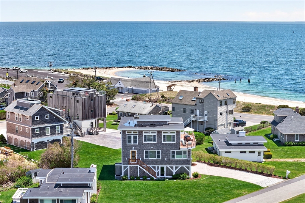 19 Bywater Ct, Falmouth, Massachusetts, 3 Bedrooms Bedrooms, 7 Rooms Rooms,2.5 BathroomsBathrooms,Residential,For Sale,Bywater Ct,73521001