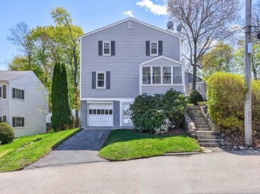55 Loring St, Westwood, Massachusetts, 4 Bedrooms Bedrooms, 7 Rooms Rooms,2.5 BathroomsBathrooms,Residential,For Sale,Loring St,73514627 55 Loring St, Westwood, Massachusetts, 4 Bedrooms Bedrooms, 7 Rooms Rooms,2.5 BathroomsBathrooms,Residential,For Sale,Loring St,73514627