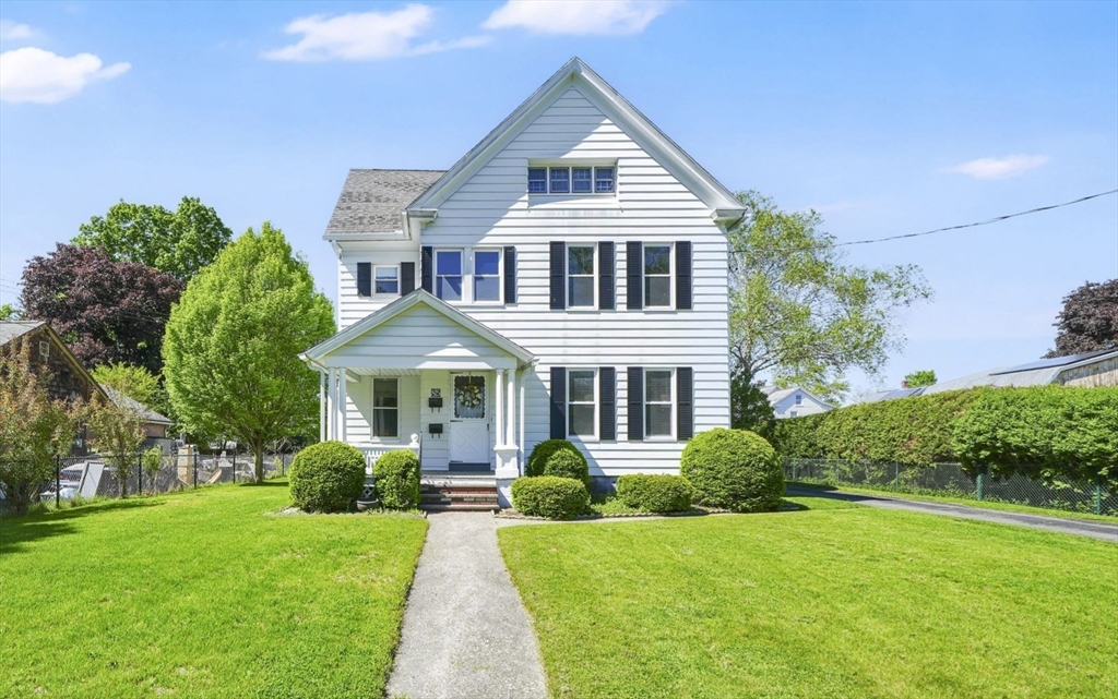 85 Garfield Ave, Easthampton, Massachusetts, 4 Bedrooms Bedrooms, 10 Rooms Rooms,2 BathroomsBathrooms,Residential Income,For Sale,Garfield Ave,73520627