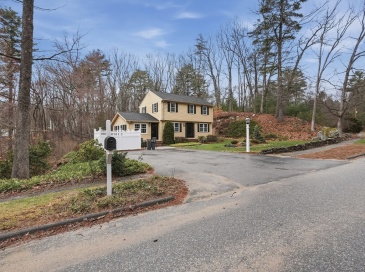 27 Marlboro Road, Georgetown, Massachusetts, 4 Bedrooms Bedrooms, 8 Rooms Rooms,1.5 BathroomsBathrooms,Residential,For Sale,Marlboro Road,73499677 27 Marlboro Road, Georgetown, Massachusetts, 4 Bedrooms Bedrooms, 8 Rooms Rooms,1.5 BathroomsBathrooms,Residential,For Sale,Marlboro Road,73499677
