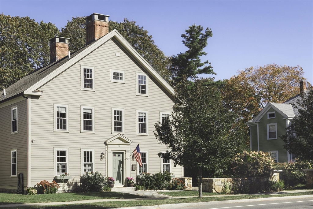 176 Hale St, Beverly, Massachusetts, 6 Bedrooms Bedrooms, 10 Rooms Rooms,3.5 BathroomsBathrooms,Residential,For Sale,Hale St,73497131