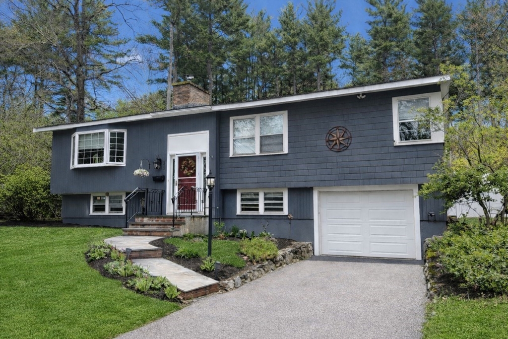 31 Lancaster Drive, Framingham, Massachusetts, 3 Bedrooms Bedrooms, 9 Rooms Rooms,1.5 BathroomsBathrooms,Residential,For Sale,Lancaster Drive,73504130