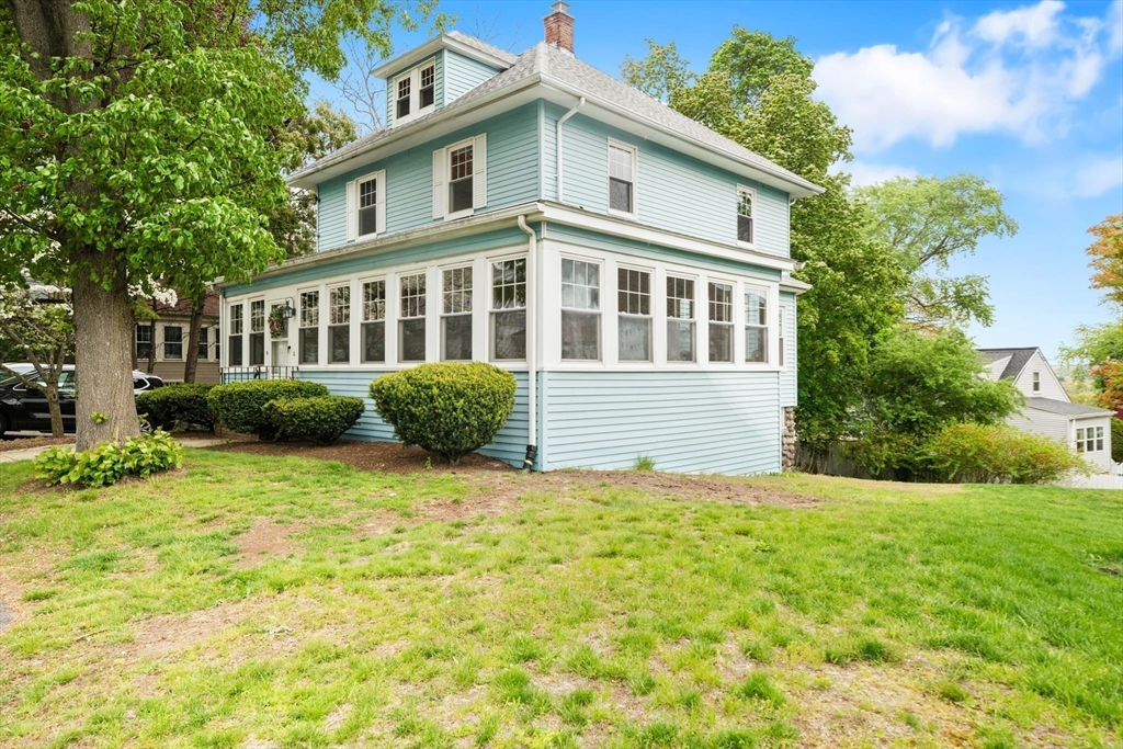 5 Ingalls St, Woburn, Massachusetts, 3 Bedrooms Bedrooms, 8 Rooms Rooms,1.5 BathroomsBathrooms,Residential,For Sale,Ingalls St,73519017
