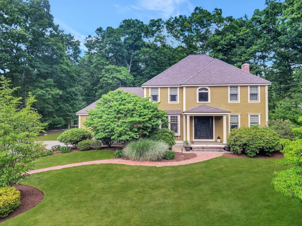 5 Sierra Drive, Easton, Massachusetts, 4 Bedrooms Bedrooms, 9 Rooms Rooms,2.5 BathroomsBathrooms,Residential,For Sale,Sierra Drive,73541811