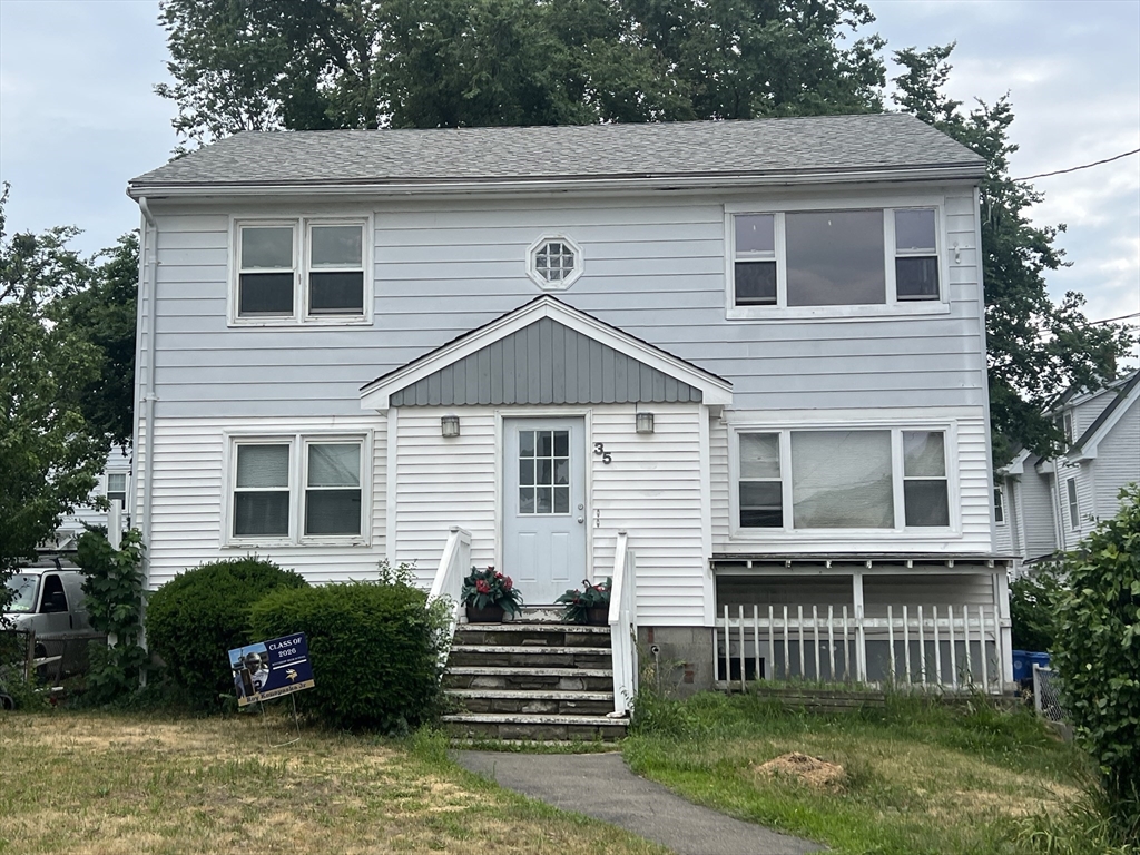 35 Pearl Ave, Winthrop, Massachusetts, 2 Bedrooms Bedrooms, 4 Rooms Rooms,1 BathroomBathrooms,Residential Lease,For Rent,Pearl Ave,73541839