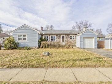 185 East St, Springfield, Massachusetts, 2 Bedrooms Bedrooms, 4 Rooms Rooms,2 BathroomsBathrooms,Residential,For Sale,East St,73514401