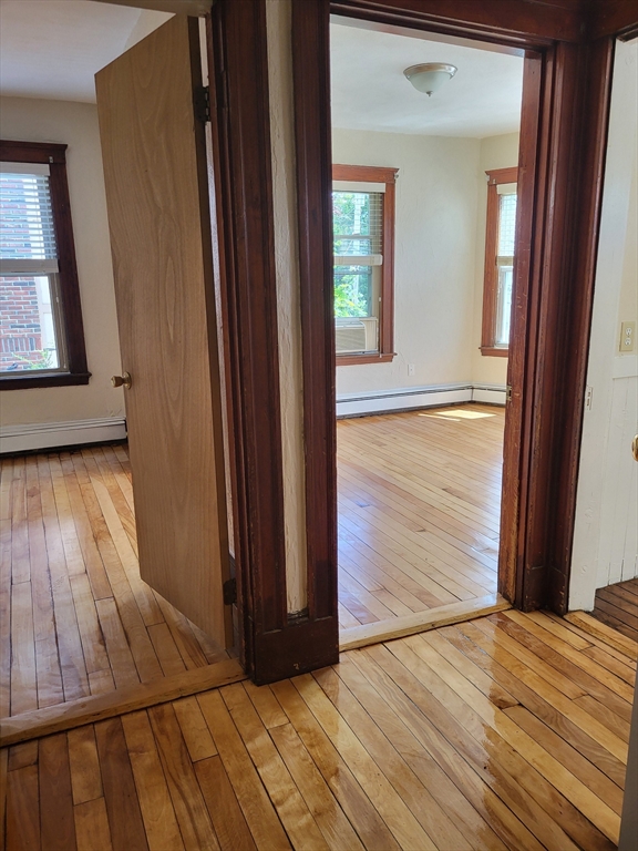 139 How St, Haverhill, Massachusetts, 1 Bedroom Bedrooms, 4 Rooms Rooms,1 BathroomBathrooms,Residential Lease,For Rent,How St,73541891