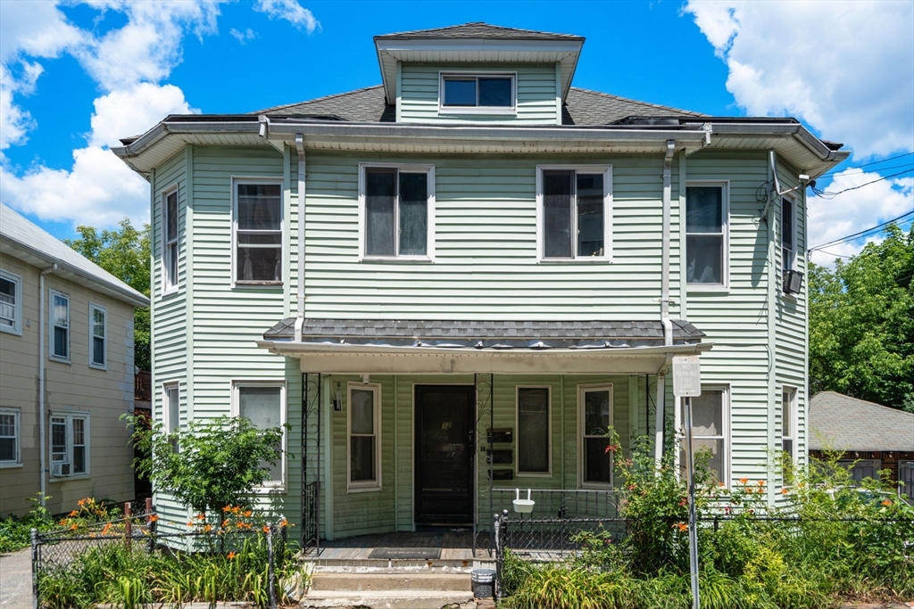 12 Douglas Ave, Somerville, Massachusetts, 6 Bedrooms Bedrooms, 10 Rooms Rooms,2 BathroomsBathrooms,Residential Income,For Sale,Douglas Ave,73541807