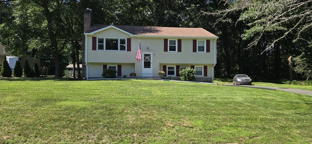 135 Red Fox Dr, Agawam, Massachusetts, 3 Bedrooms Bedrooms, 7 Rooms Rooms,1 BathroomBathrooms,Residential,For Sale,Red Fox Dr,73541932