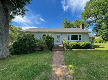 12 Anna Road, Woburn, Massachusetts, 3 Bedrooms Bedrooms, 6 Rooms Rooms,1 BathroomBathrooms,Residential Lease,For Rent,Anna Road,73541969 12 Anna Road, Woburn, Massachusetts, 3 Bedrooms Bedrooms, 6 Rooms Rooms,1 BathroomBathrooms,Residential Lease,For Rent,Anna Road,73541969