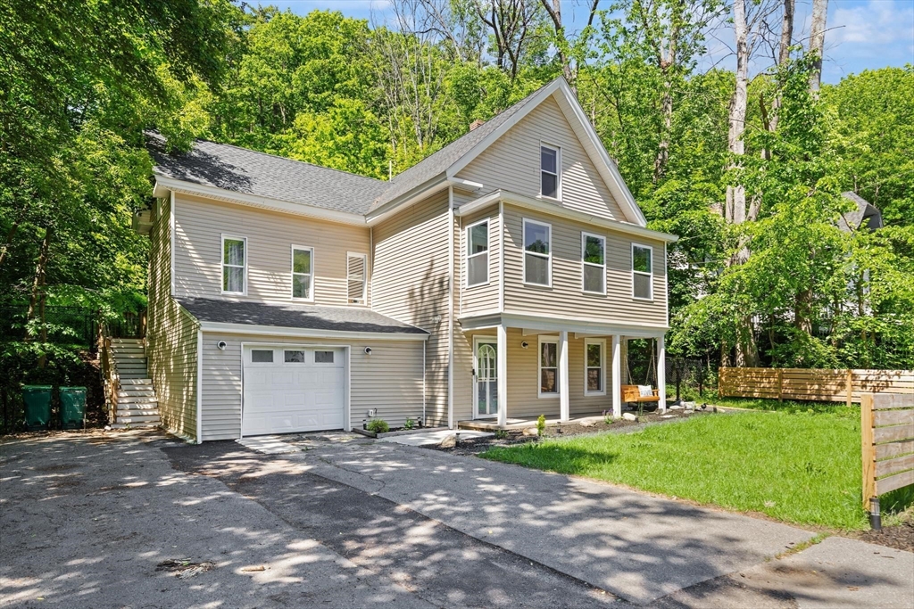 155 River St, Winchendon, Massachusetts, 5 Bedrooms Bedrooms, 6 Rooms Rooms,3 BathroomsBathrooms,Residential,For Sale,River St,73530513
