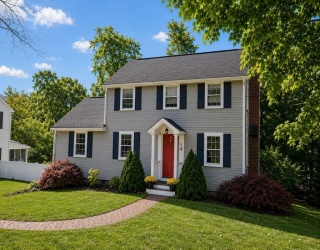 310 Concord Ave, Lexington, Massachusetts, 4 Bedrooms Bedrooms, 9 Rooms Rooms,2.5 BathroomsBathrooms,Residential,For Sale,Concord Ave,73542102