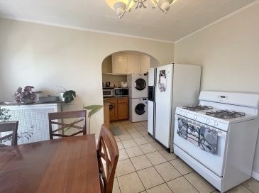 94 Saint Andrew, Boston, Massachusetts, 2 Bedrooms Bedrooms, 3 Rooms Rooms,1 BathroomBathrooms,Residential Lease,For Rent,Saint Andrew,73542109