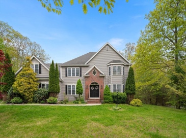 27 Harold W Bishop Blvd., North Attleboro, Massachusetts, 4 Bedrooms Bedrooms, 8 Rooms Rooms,2.5 BathroomsBathrooms,Residential,For Sale,Harold W Bishop Blvd.,73518698