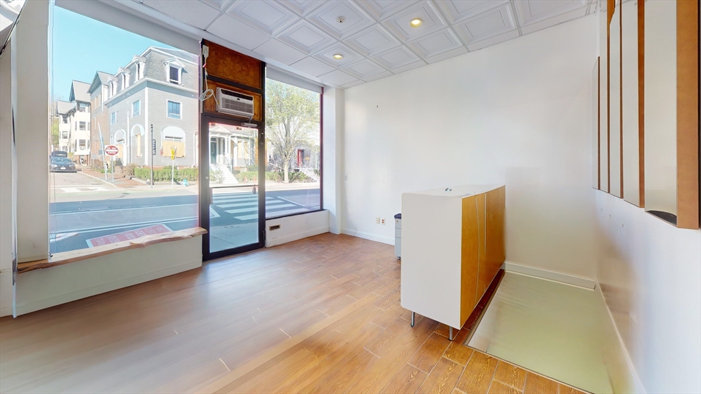 844 Massachusetts Ave, Cambridge, Massachusetts, ,Commercial Sale,For Sale,Massachusetts Ave,73520918