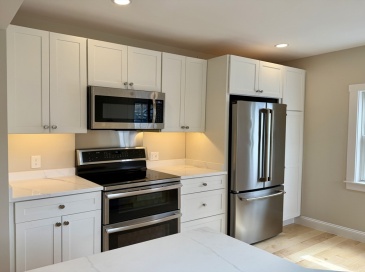 15 River Street, Beverly, Massachusetts, 1 Bedroom Bedrooms, 3 Rooms Rooms,1 BathroomBathrooms,Residential Lease,For Rent,River Street,73507273