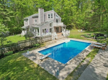 24 Fowler Street, Upton, Massachusetts, 3 Bedrooms Bedrooms, 8 Rooms Rooms,2.5 BathroomsBathrooms,Residential,For Sale,Fowler Street,73522253