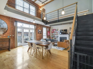 8 Newcomb, Boston, Massachusetts, 2 Bedrooms Bedrooms, 5 Rooms Rooms,2 BathroomsBathrooms,Residential Lease,For Rent,Newcomb,73537023