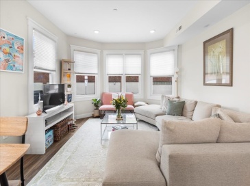 701 East 2nd Street, Boston, Massachusetts, 4 Bedrooms Bedrooms, 6 Rooms Rooms,2 BathroomsBathrooms,Residential Lease,For Rent,East 2nd Street,73487934