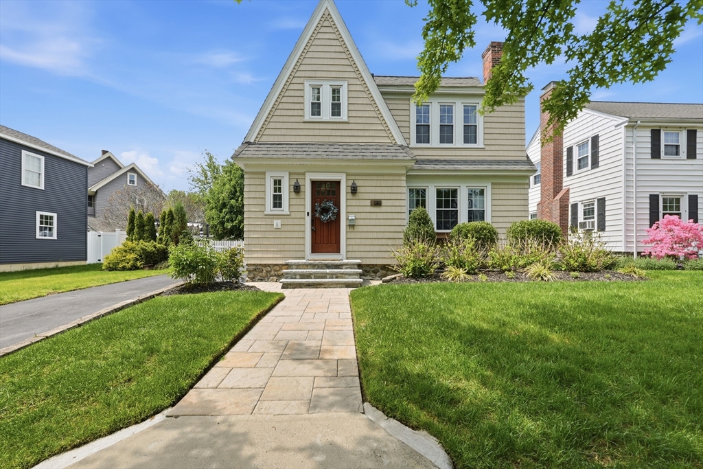 16 Bay State Road, Worcester, Massachusetts, 3 Bedrooms Bedrooms, 7 Rooms Rooms,1.5 BathroomsBathrooms,Residential,For Sale,Bay State Road,73522783